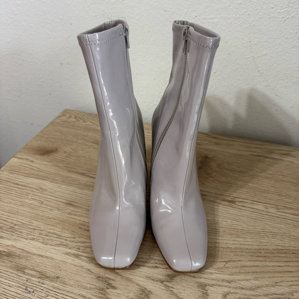 Steve‎ Madden Lynden Gray Faux Latex Patent Leather Heeled Boots Womens Size 7.5 - Picture 9 of 14